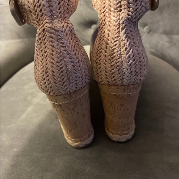 Universal Thread Wedges - Picture 3 of 3